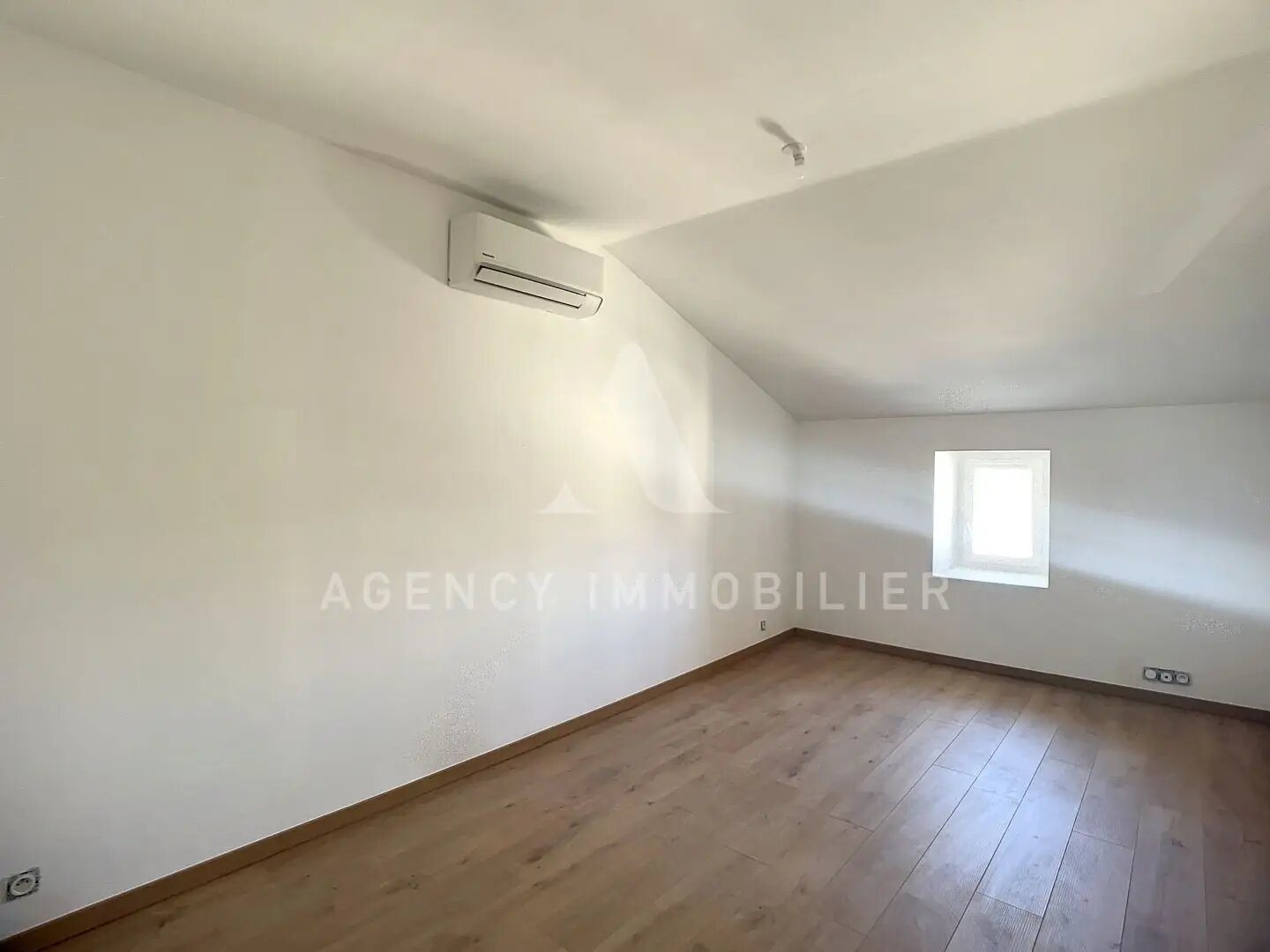 Appartement à louer, 65m², Noves