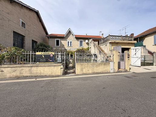 Maison 6 pièces 160 m² · à Saint-Andiol · 160 m² · 245 000 €
