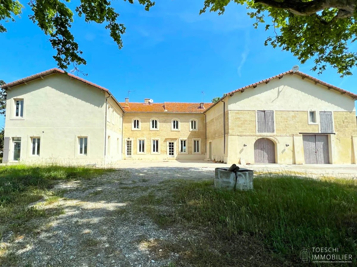 Maison à vendre, 1300m², Arles