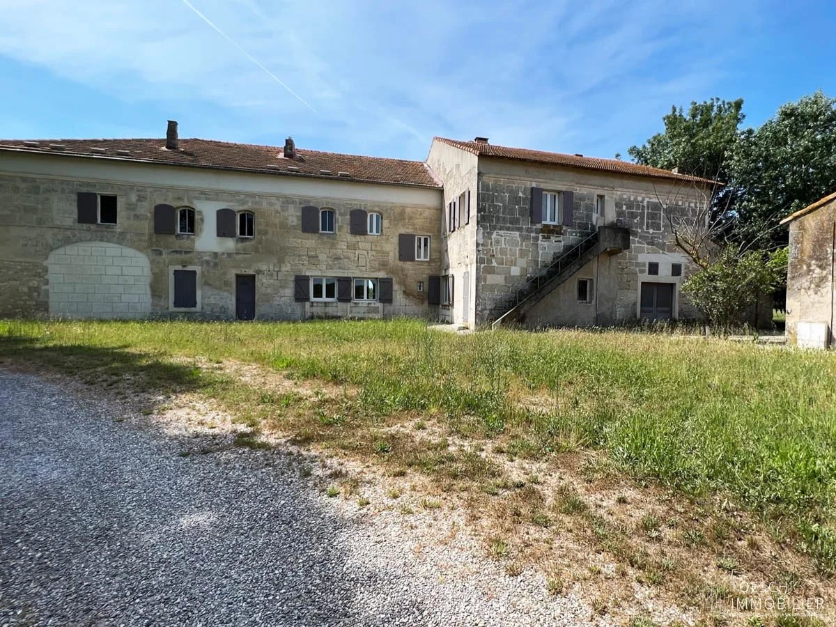 Maison à vendre, 1300m², Arles