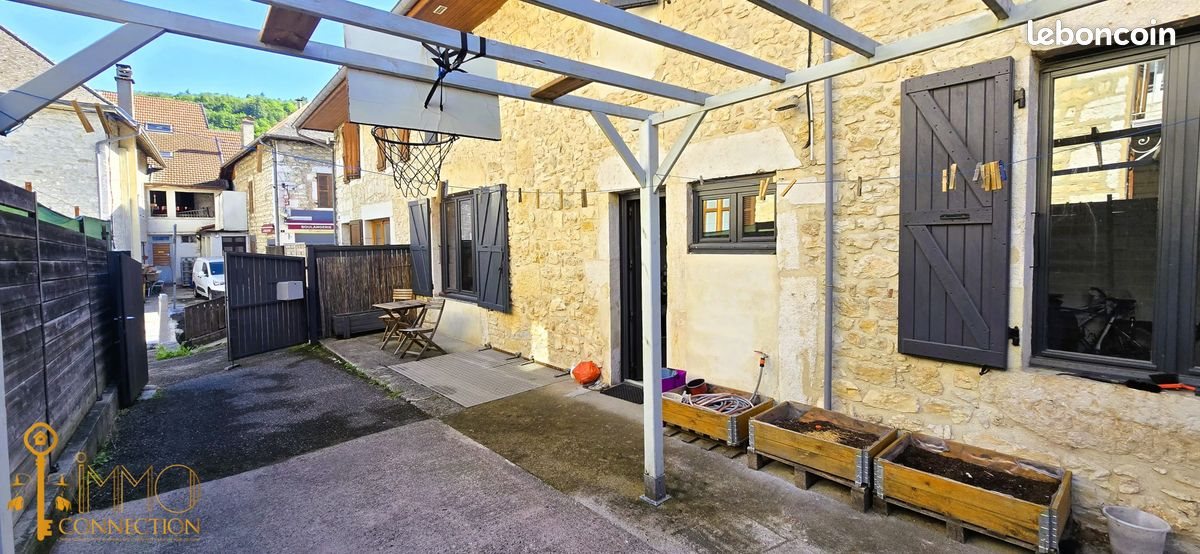 Maison à louer, 130m², Artemare