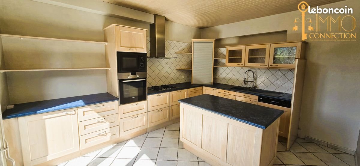 Maison à louer, 130m², Artemare
