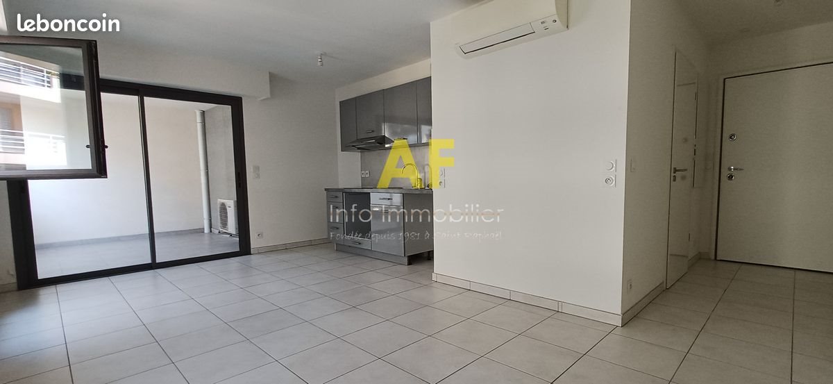 Appartement à louer, 30m², Saint-Raphaël