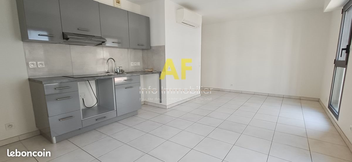 Appartement à louer, 30m², Saint-Raphaël