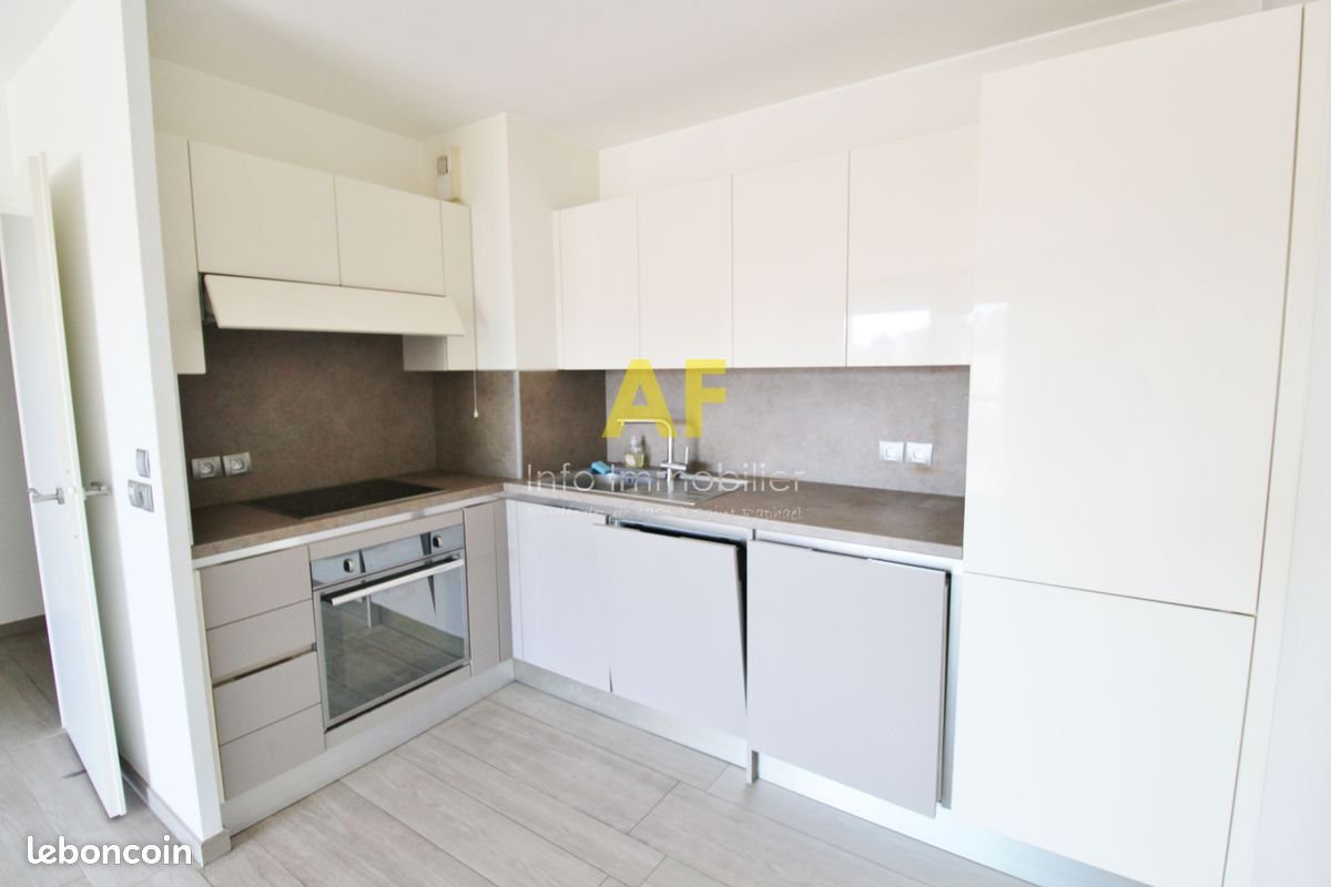 Appartement à louer, 45m², Saint-Raphaël