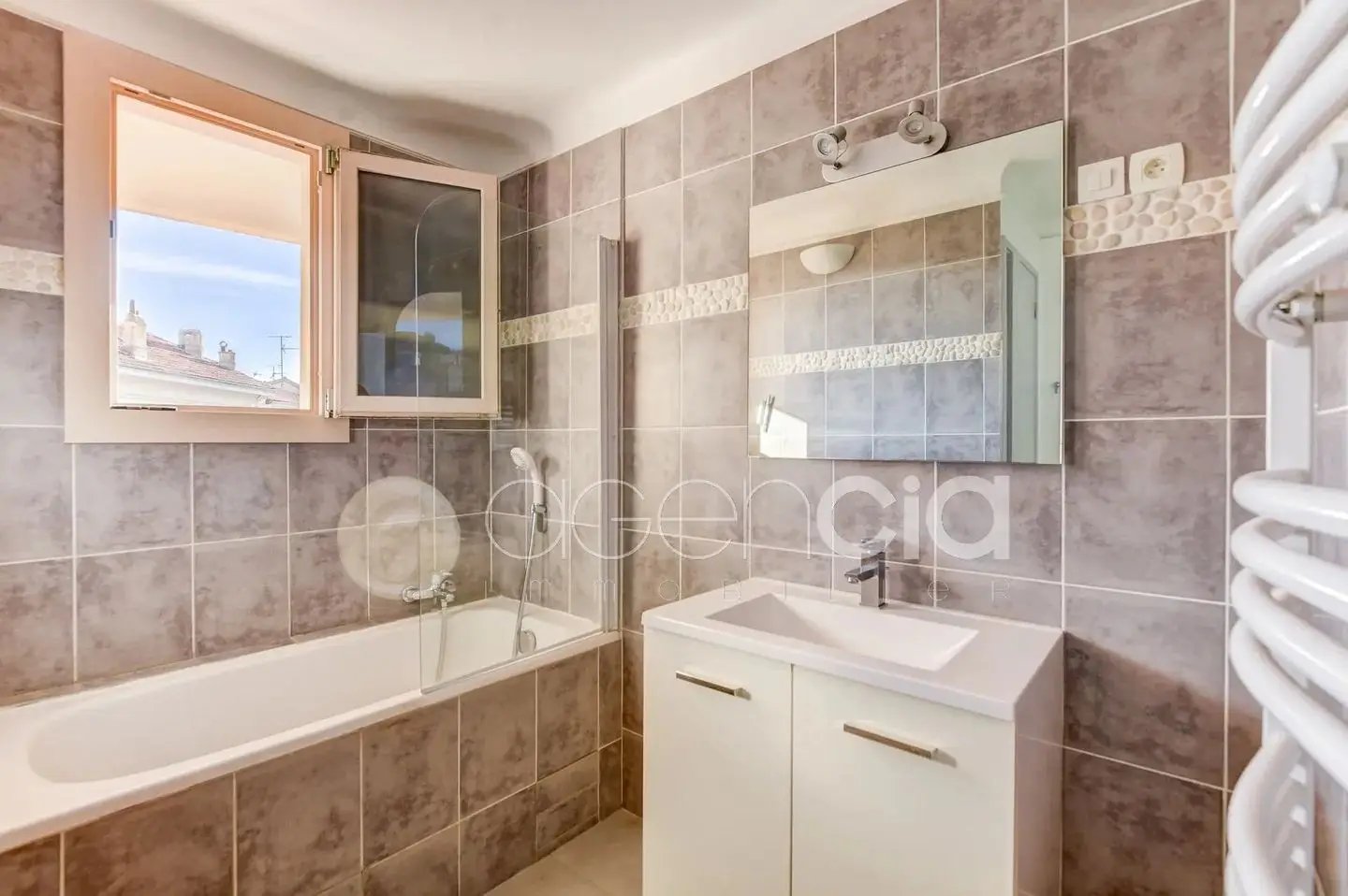 Appartement à louer, 32m², Cannes