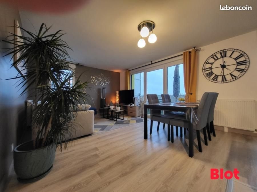 Appartement à louer, 80m², Vezin-le-Coquet