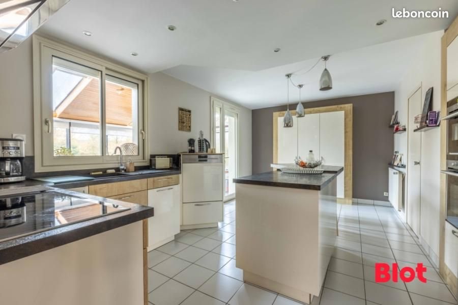 Maison à vendre, 185m², Betton