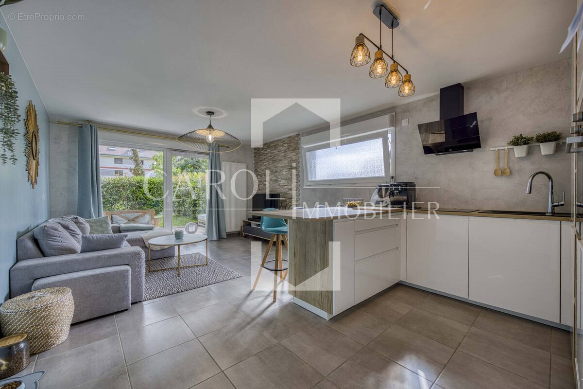 Appartement à vendre, 56m², Poisy