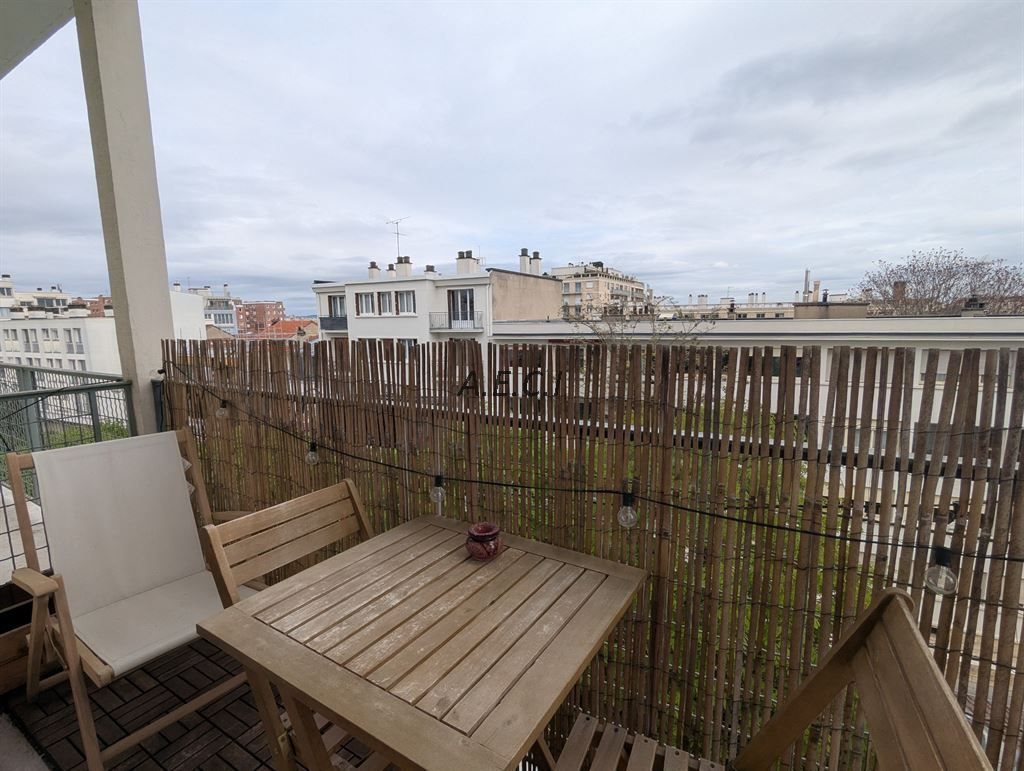 Appartement à louer, 63m², Courbevoie