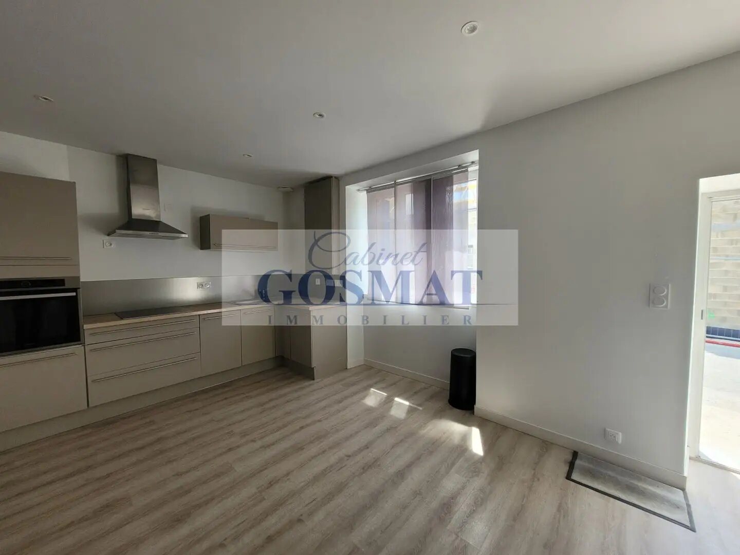 Maison à vendre, 58m², Ambon