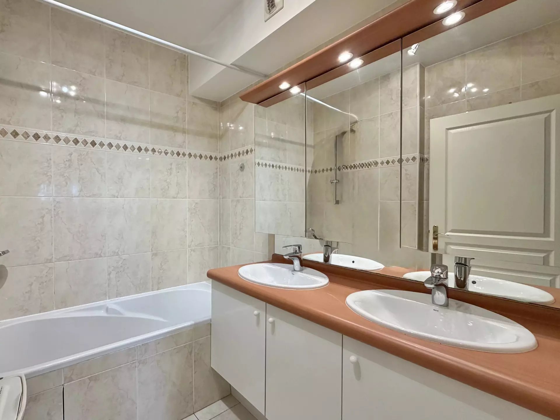 Appartement à louer, 99m², Antony