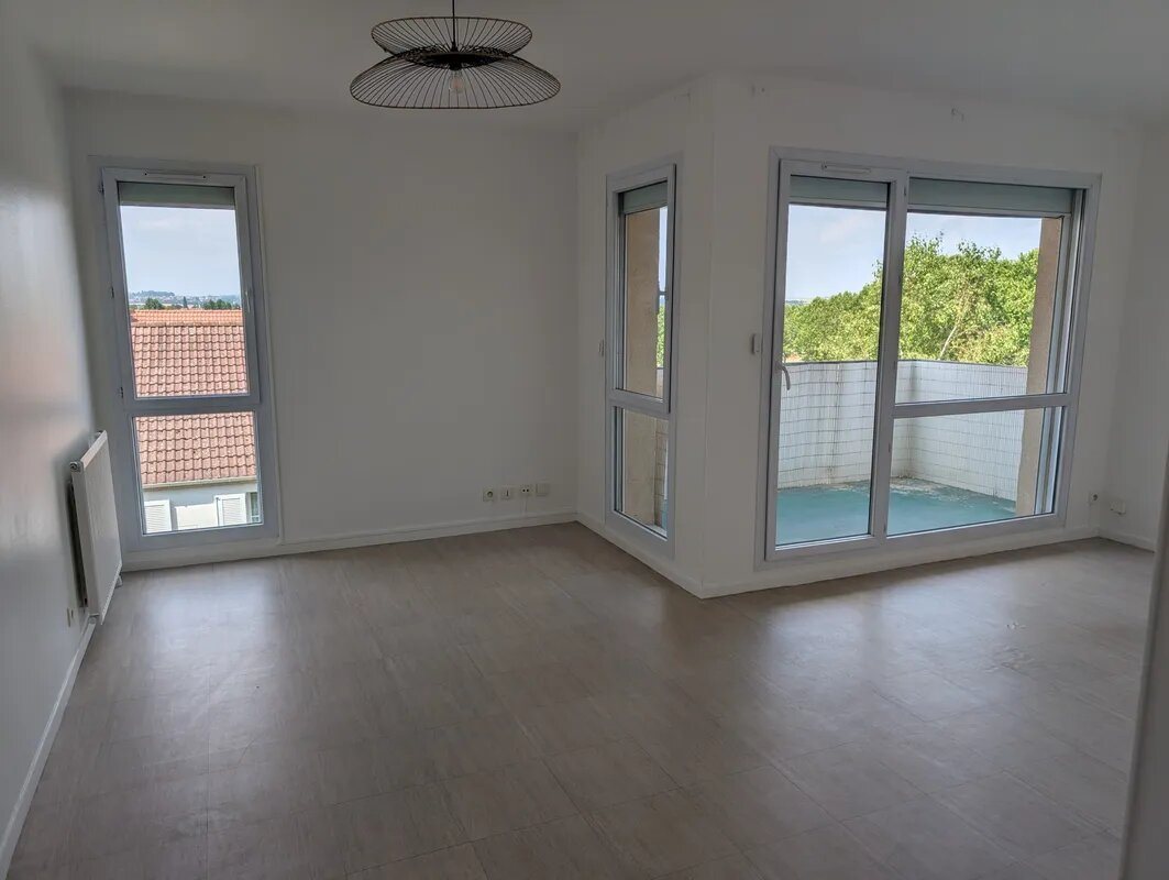Appartement à louer, 59m², Domont