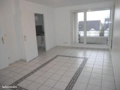 Appartement à louer, 41m², Cergy