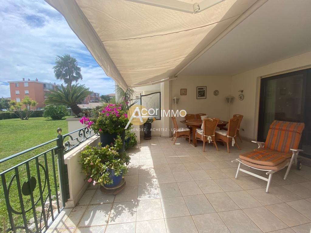 Appartement à vendre, 97m², Sanary-sur-Mer
