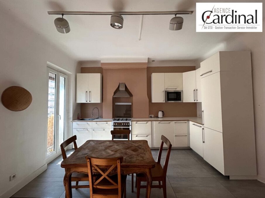 Appartement à louer, 69m², Marseille 4ème