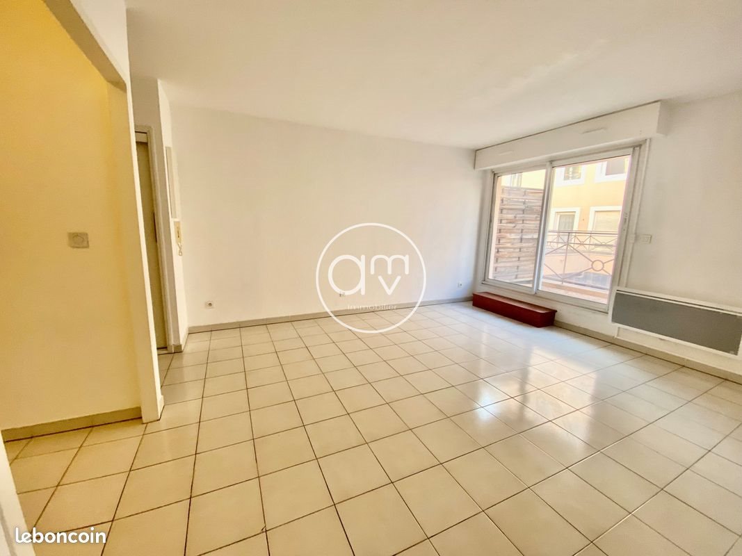 Appartement à louer, 39m², Hyères