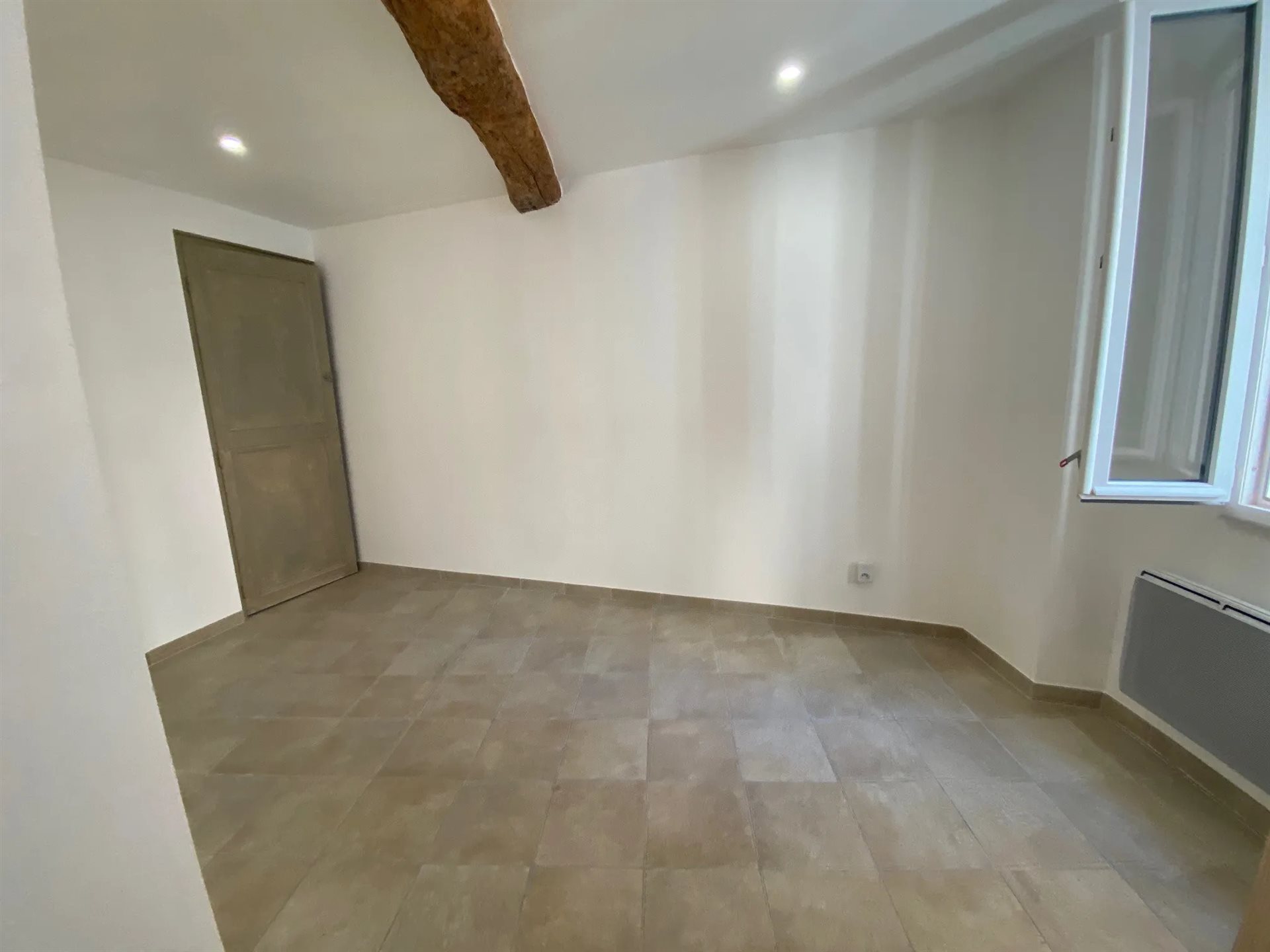 Maison à louer, 45m², Hyères
