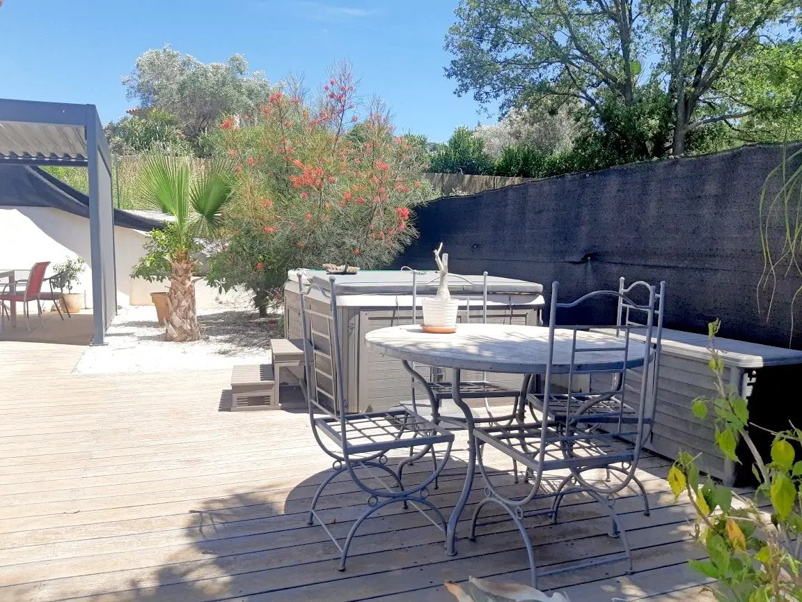 Maison à vendre, 4m², Hyères