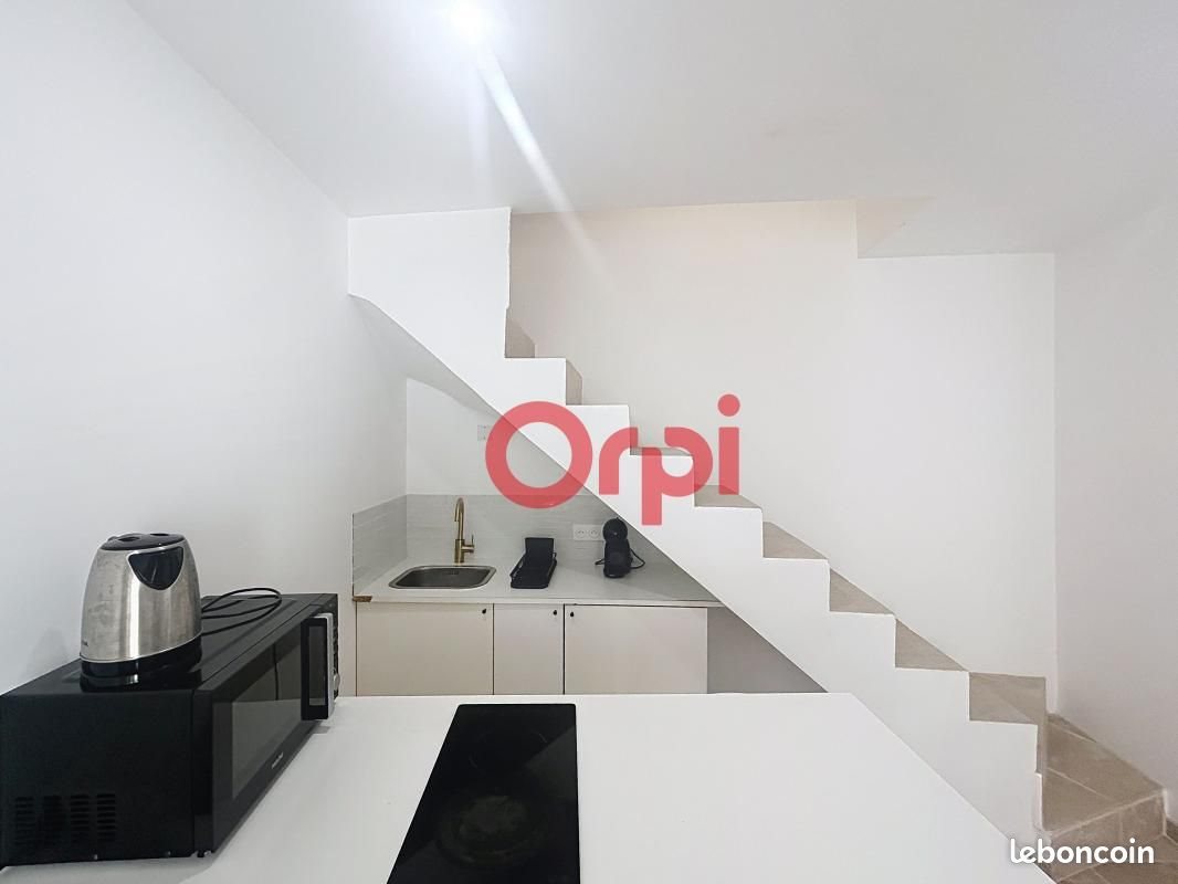 Maison à louer, 22m², Le Plan-de-la-Tour