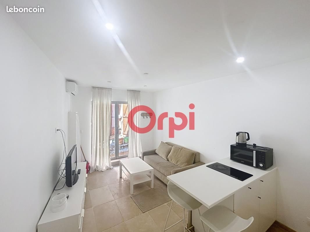 Maison à louer, 22m², Le Plan-de-la-Tour