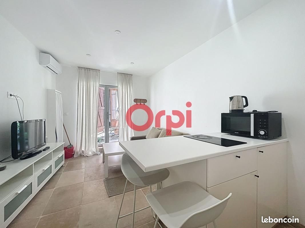 Maison à louer, 22m², Le Plan-de-la-Tour