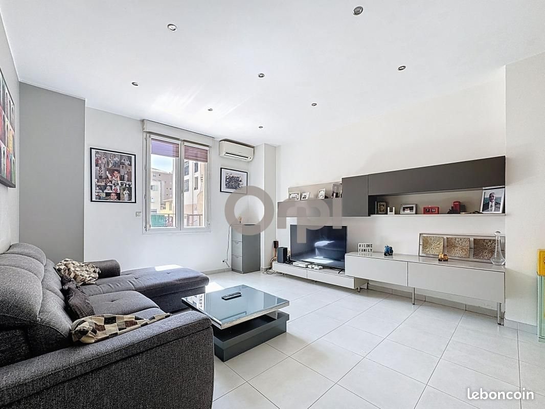 Appartement à vendre, 57m², Saint-Raphaël