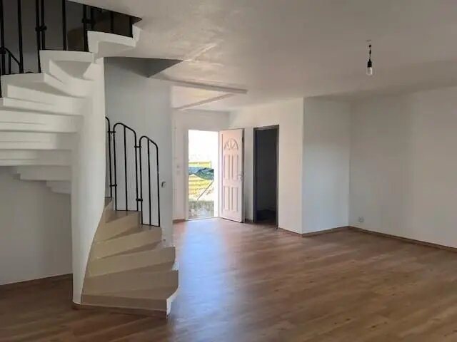 Appartement à louer, 83m², Le Luc