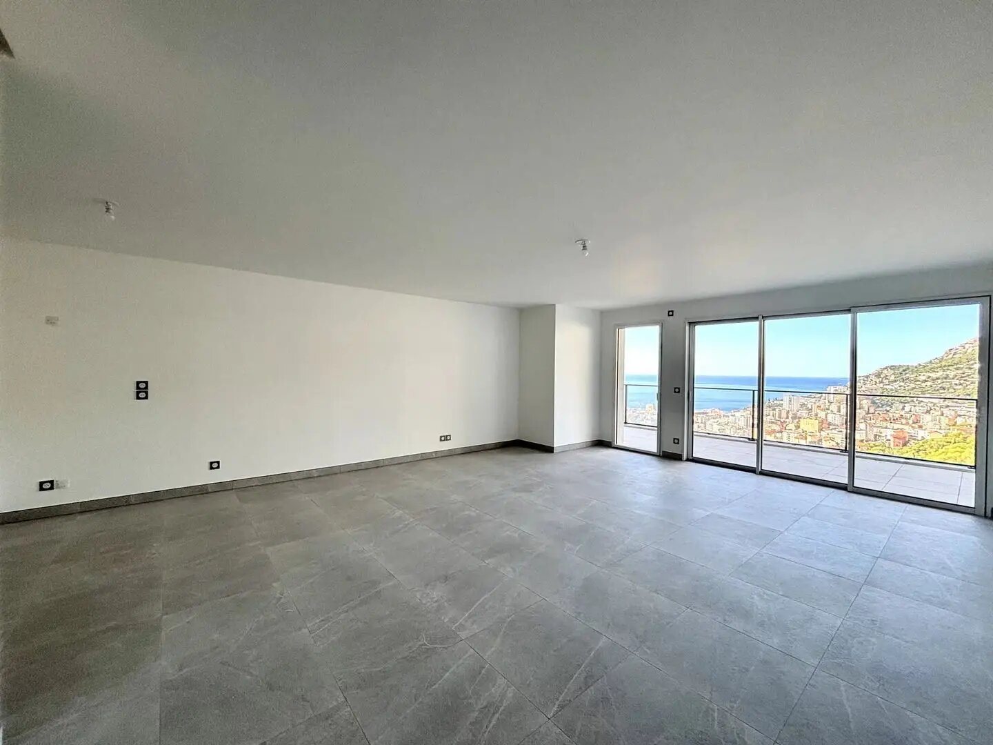 Appartement à louer, 102m², Beausoleil