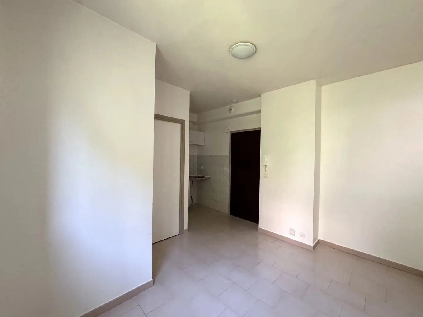 Appartement à louer, 16m², Menton