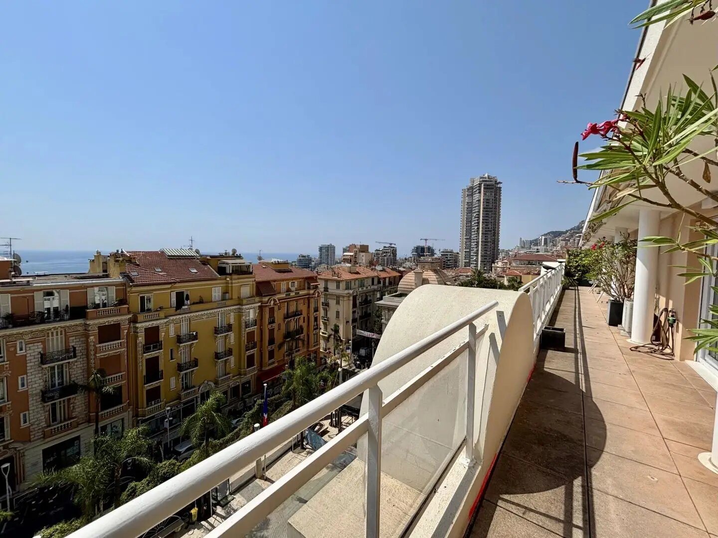 Appartement à louer, 97m², Beausoleil