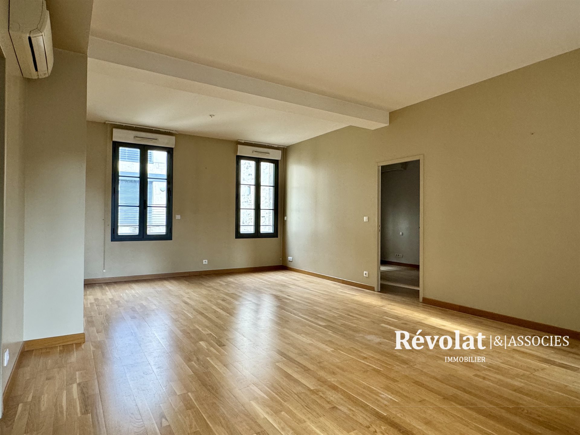 Appartement à louer, 81m², Bordeaux
