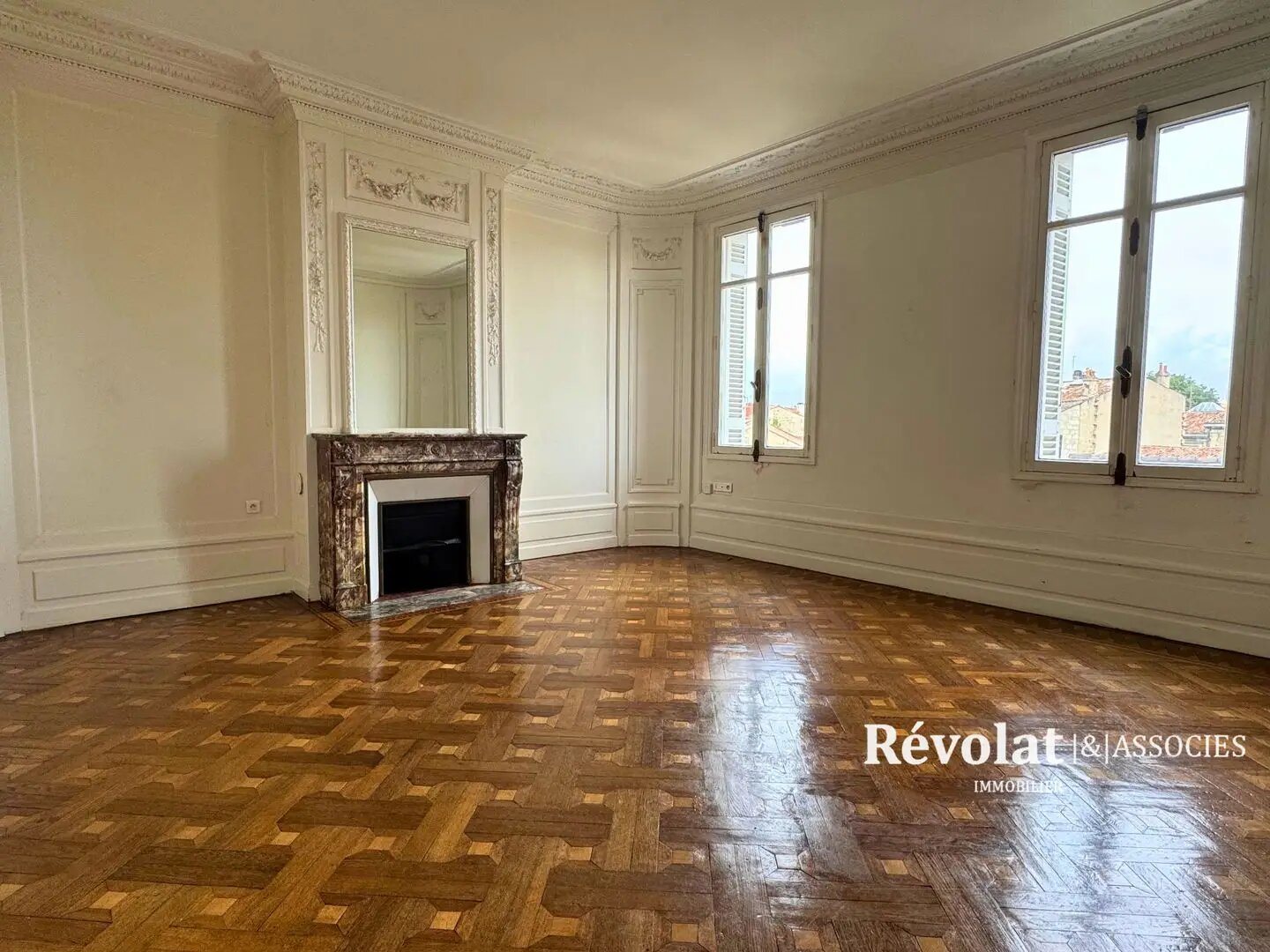 Appartement à louer, 136m², Bordeaux