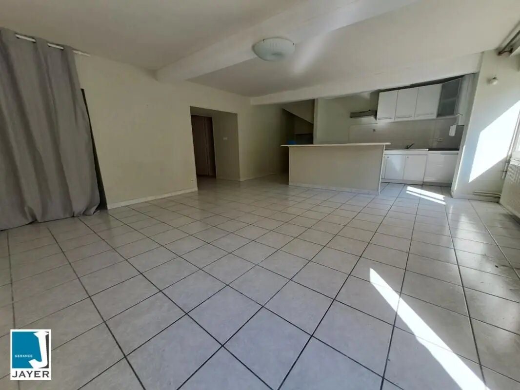 Appartement à louer, 66m², Sennecey-le-Grand