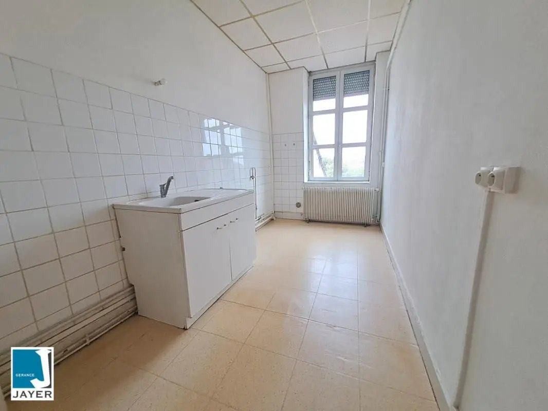 Appartement à louer, 100m², Saint-Martin-en-Bresse