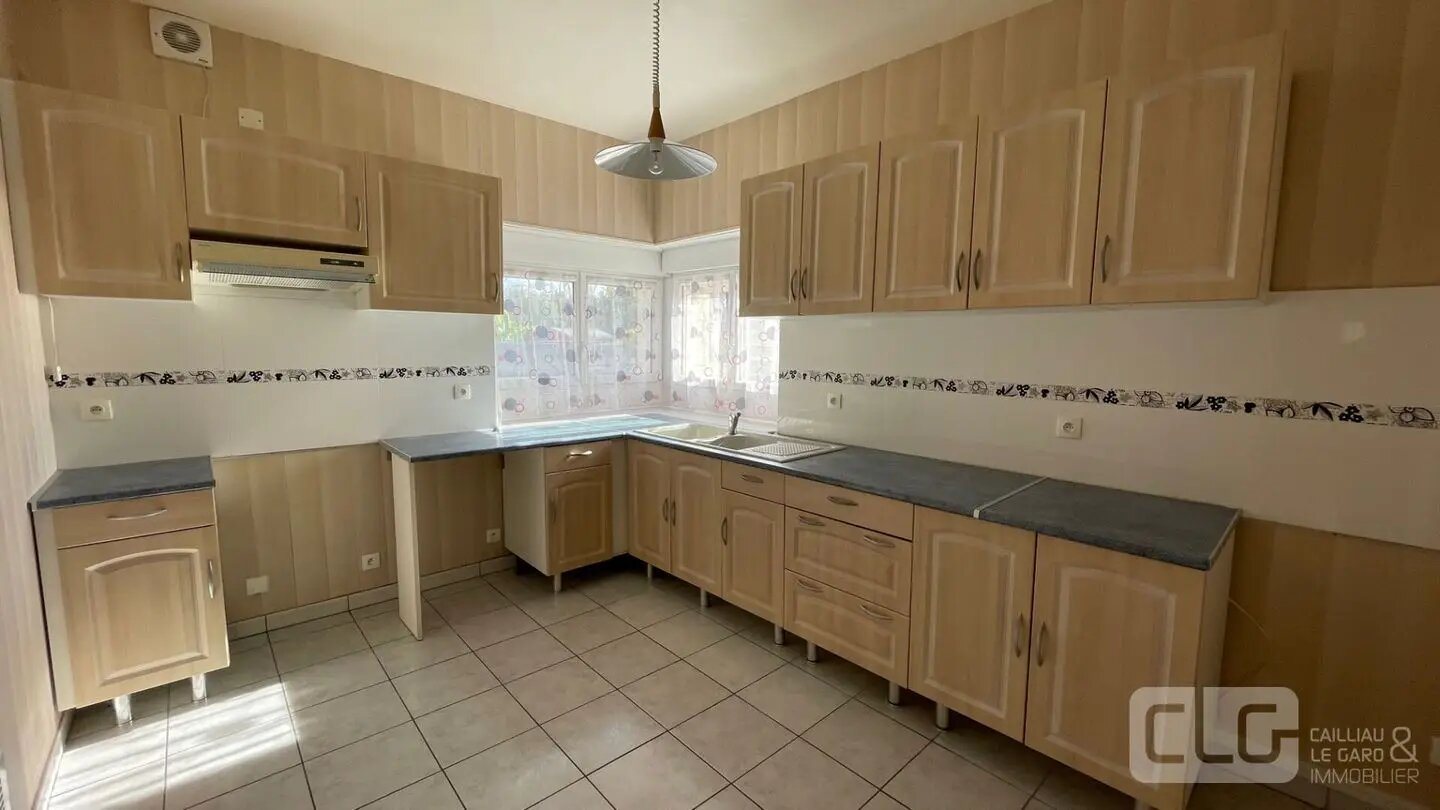 Appartement à louer, 81m², Plonéour-Lanvern