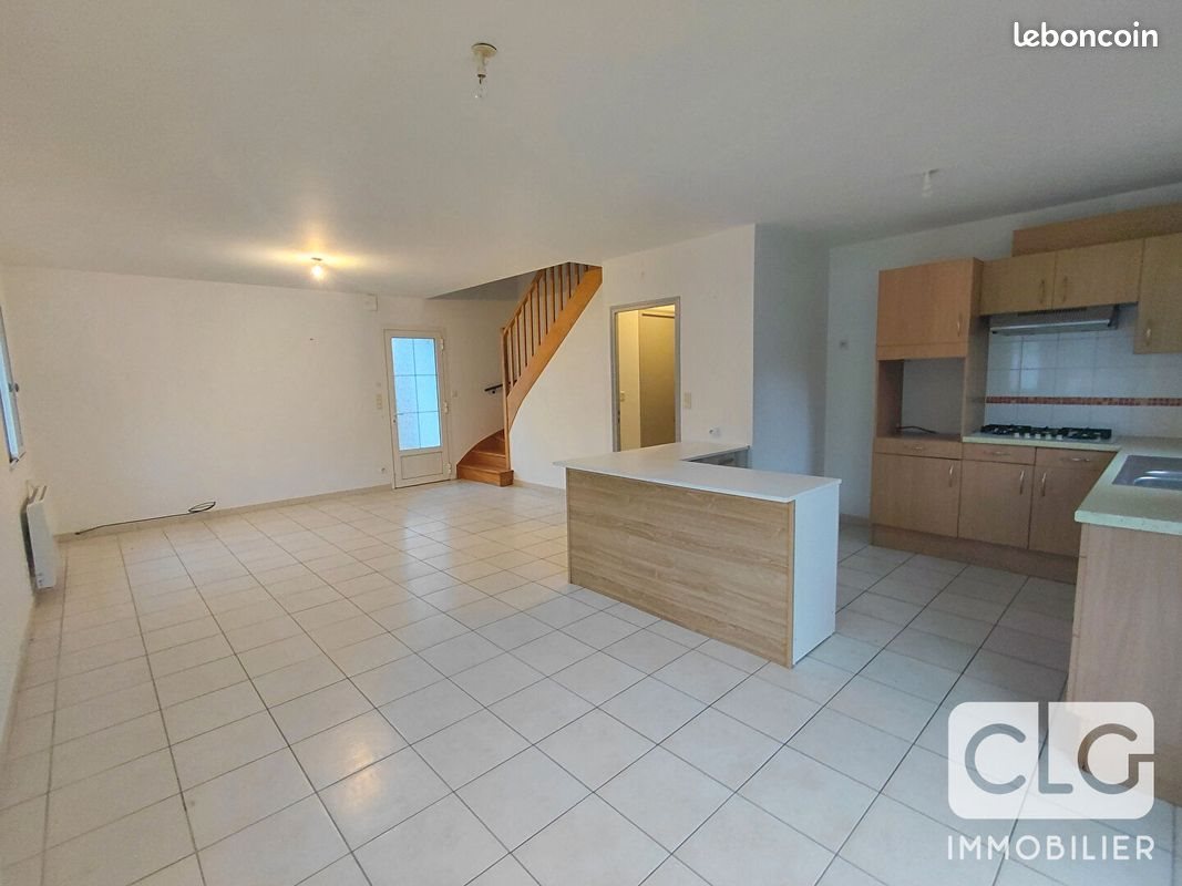 Maison à louer, 101m², Pont-l'Abbé