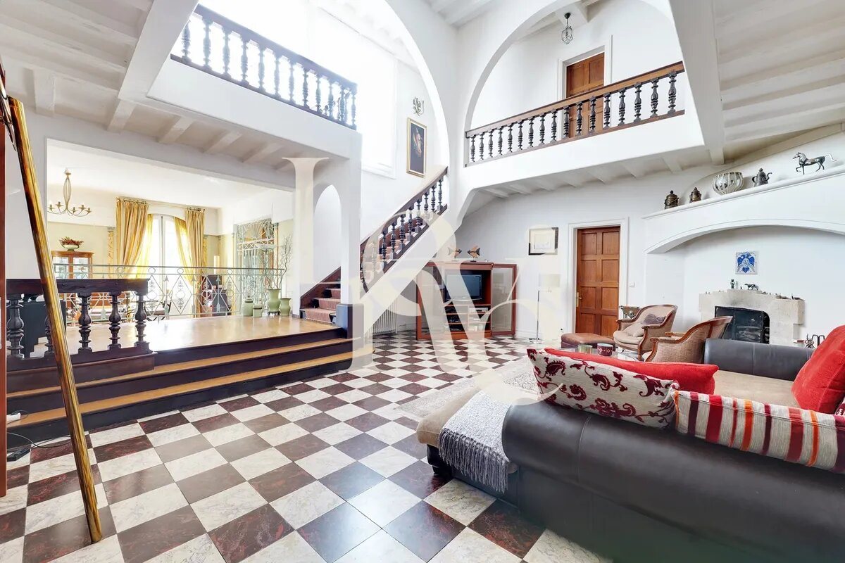 Maison à vendre, 458m², Suresnes