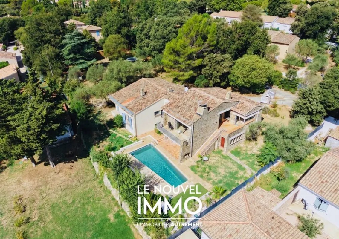 Maison à vendre, 212m², Brignoles