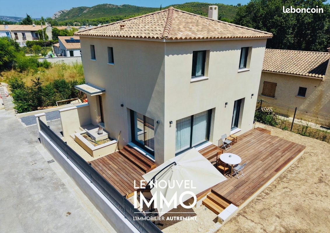 Maison à vendre, 97m², Eyguières