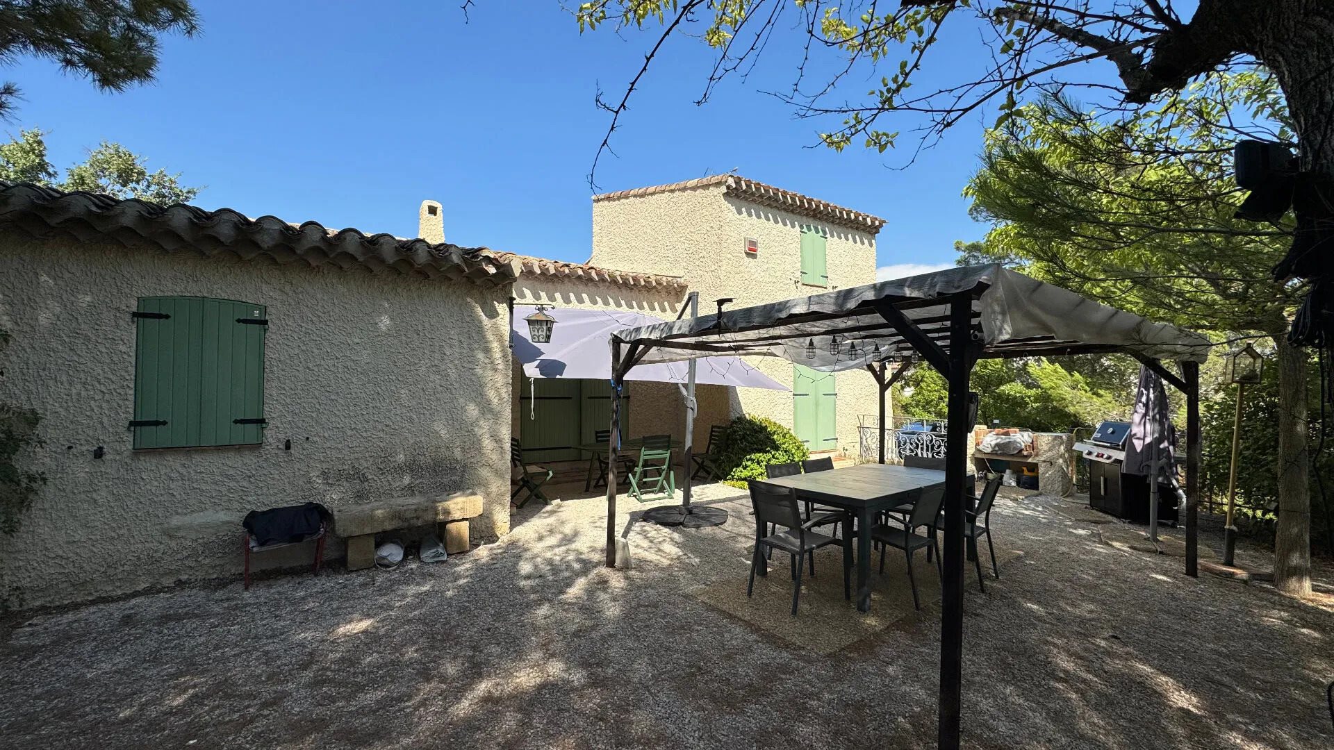 Maison à louer, 114m², Éguilles