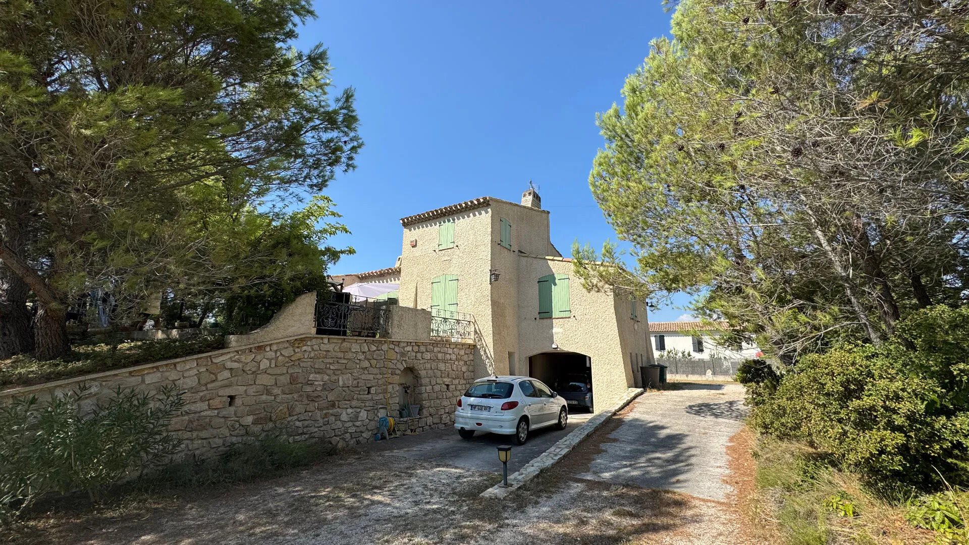 Maison à louer, 114m², Éguilles