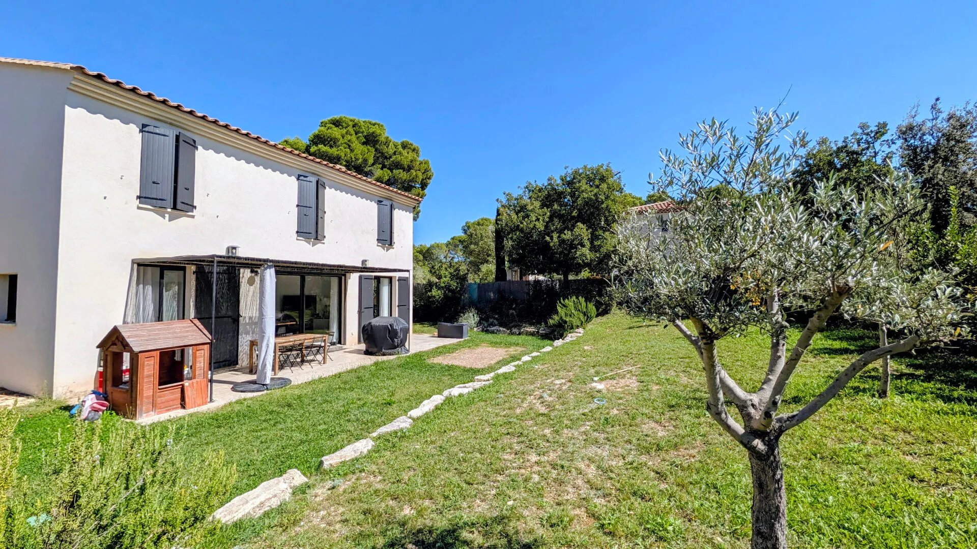 Maison à louer, 125m², Éguilles