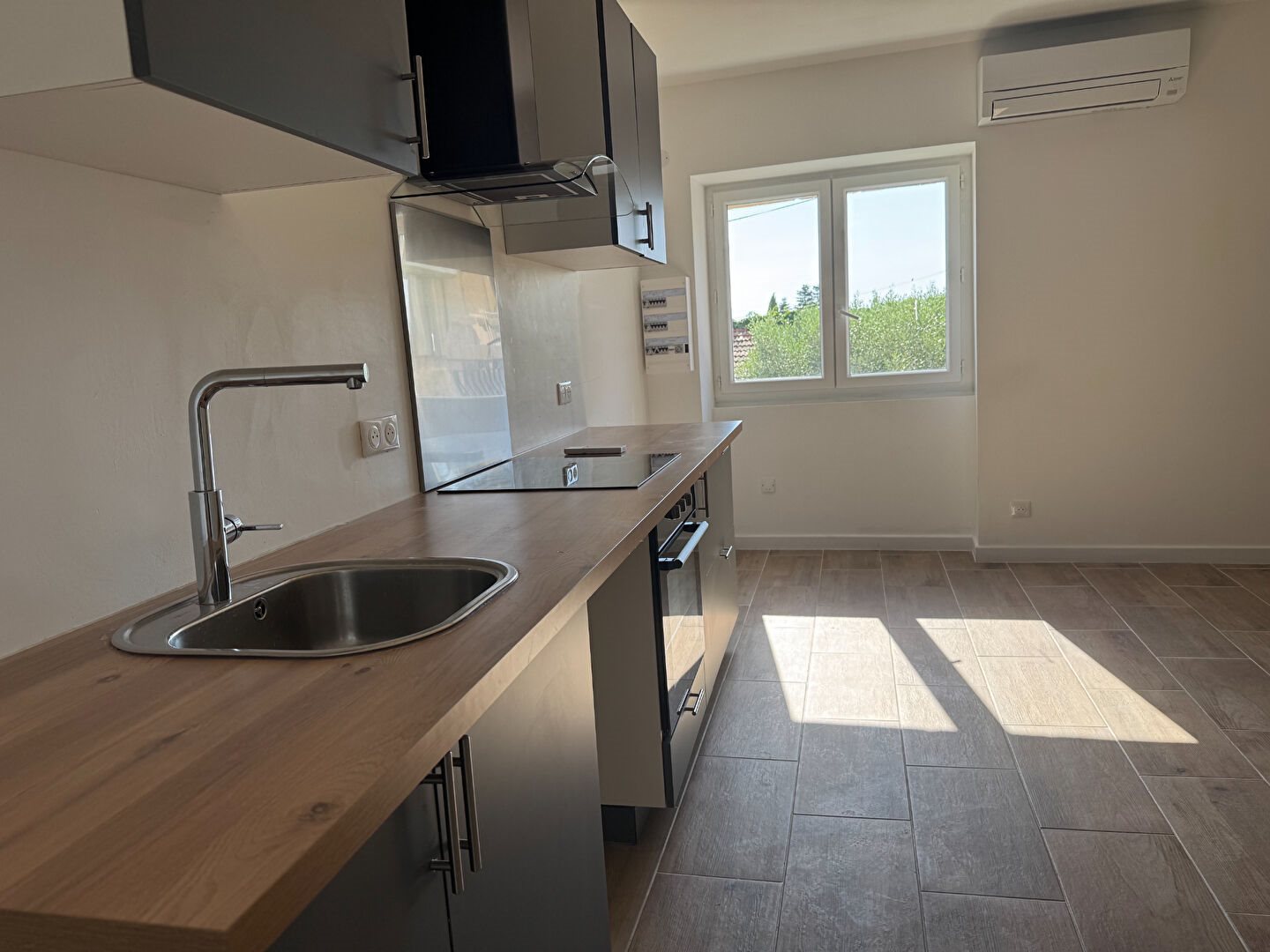 Appartement à louer, 55m², Lambesc