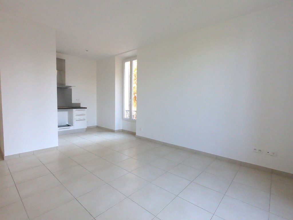 Appartement à louer, 76m², Gardanne