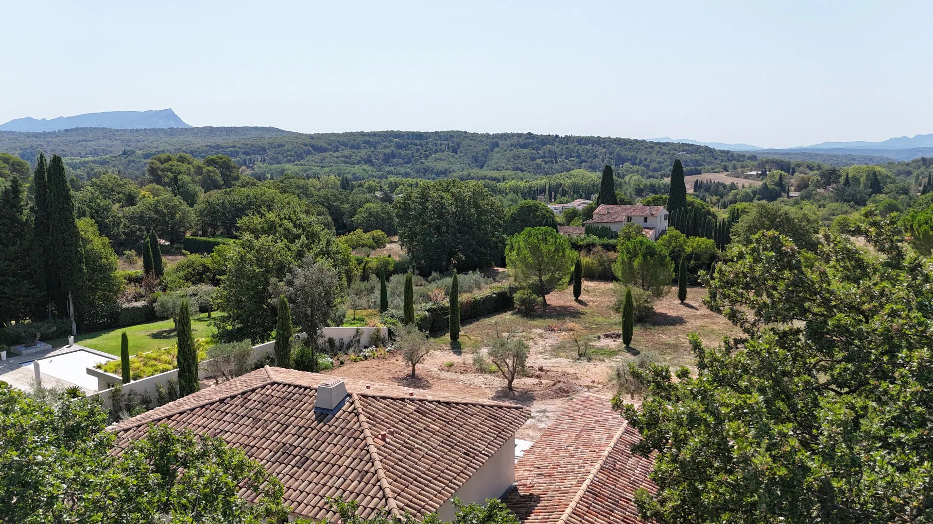 Maison à louer, 420m², Aix-en-Provence