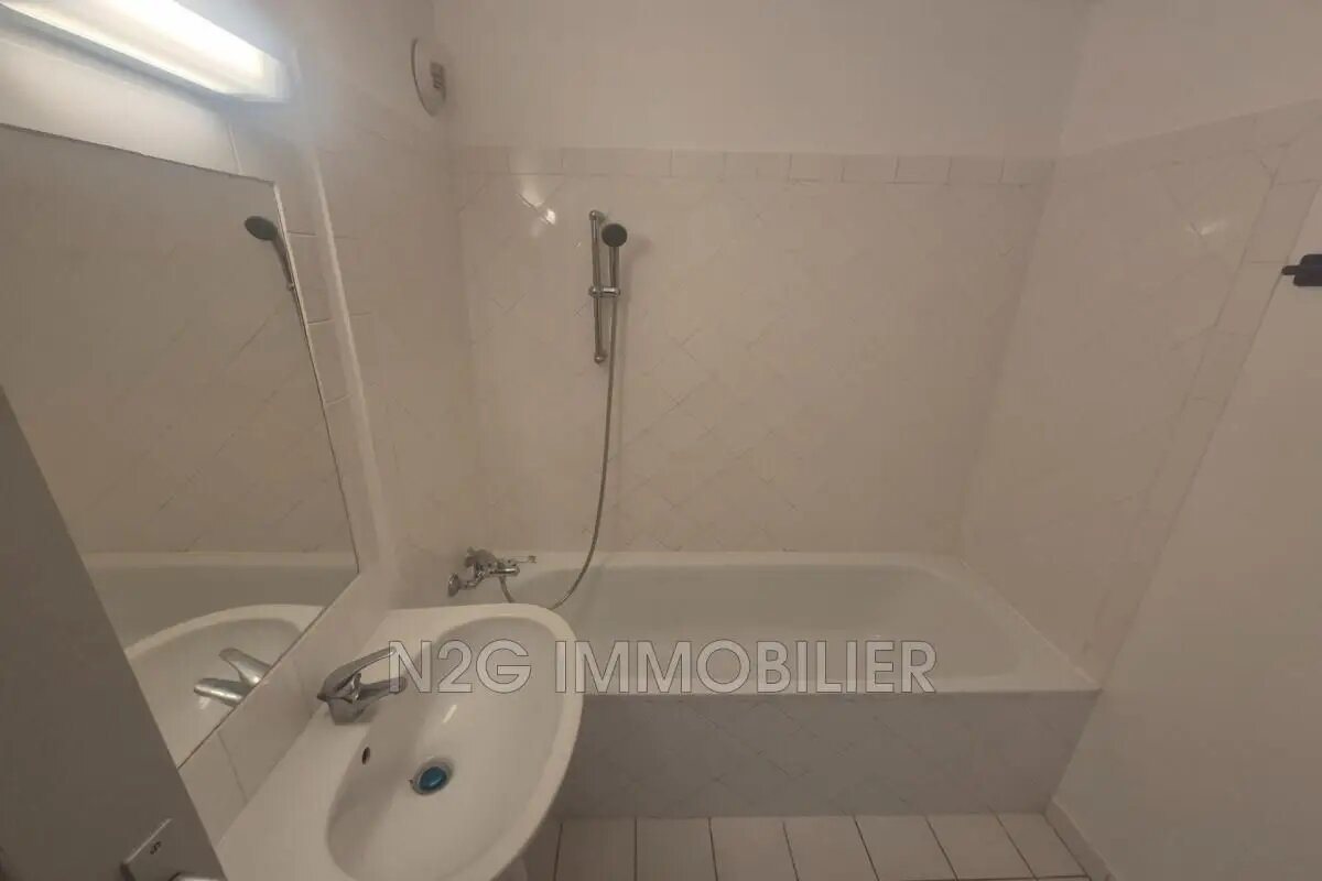 Appartement à louer, 65m², Grasse