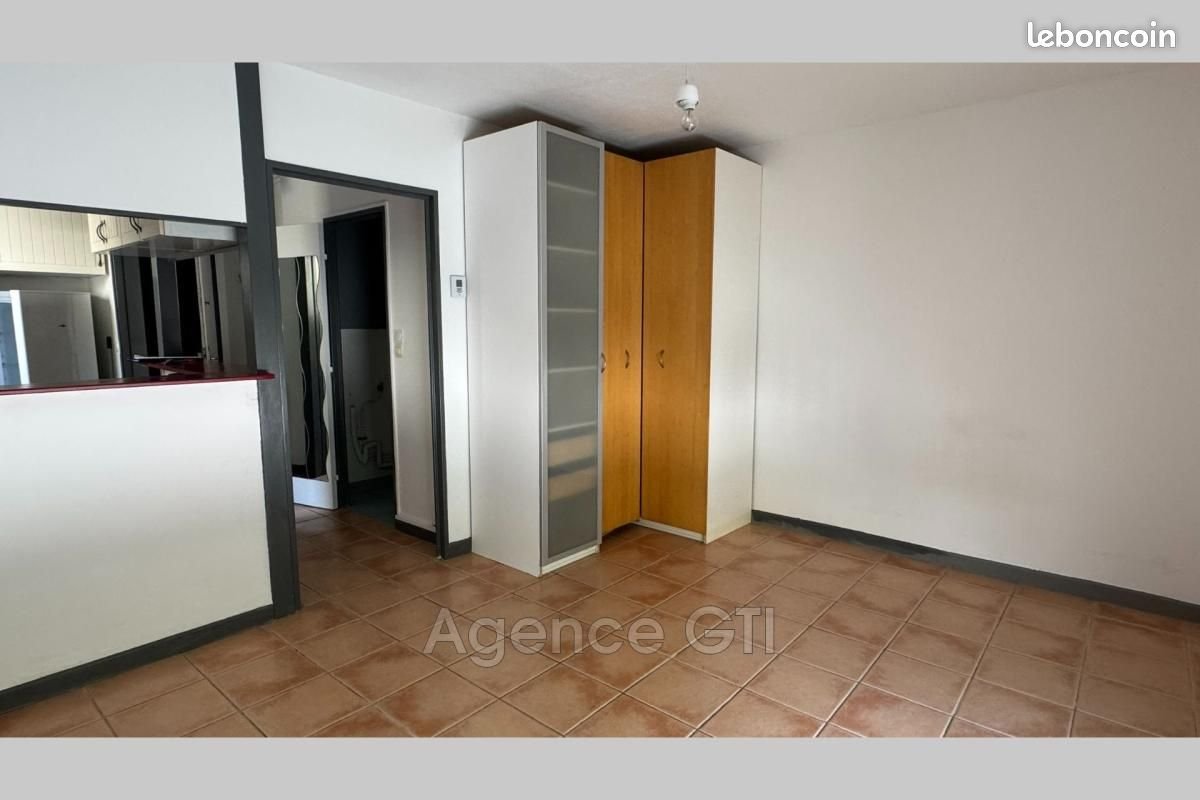 Appartement à louer, 27m², Hyères
