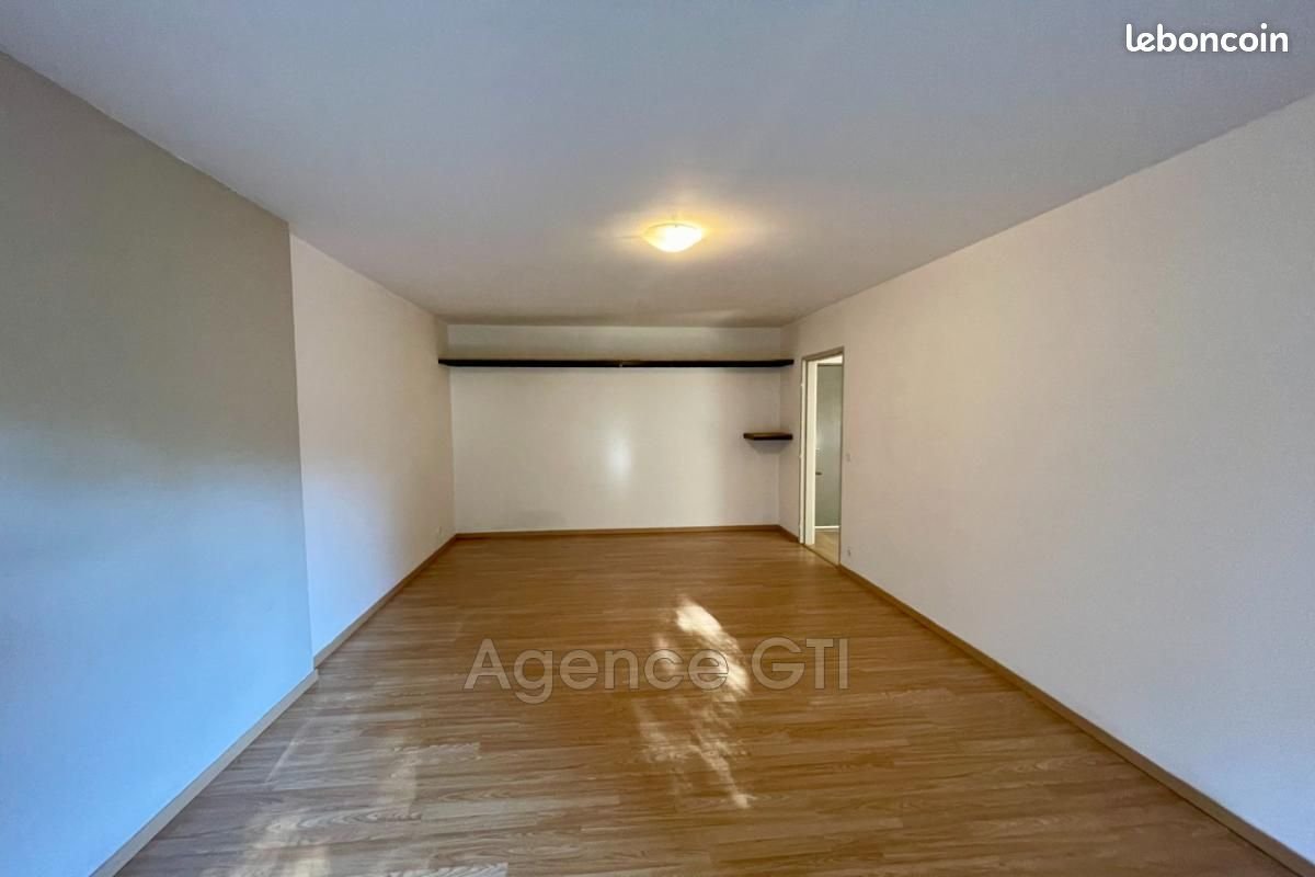 Appartement à louer, 51m², Hyères