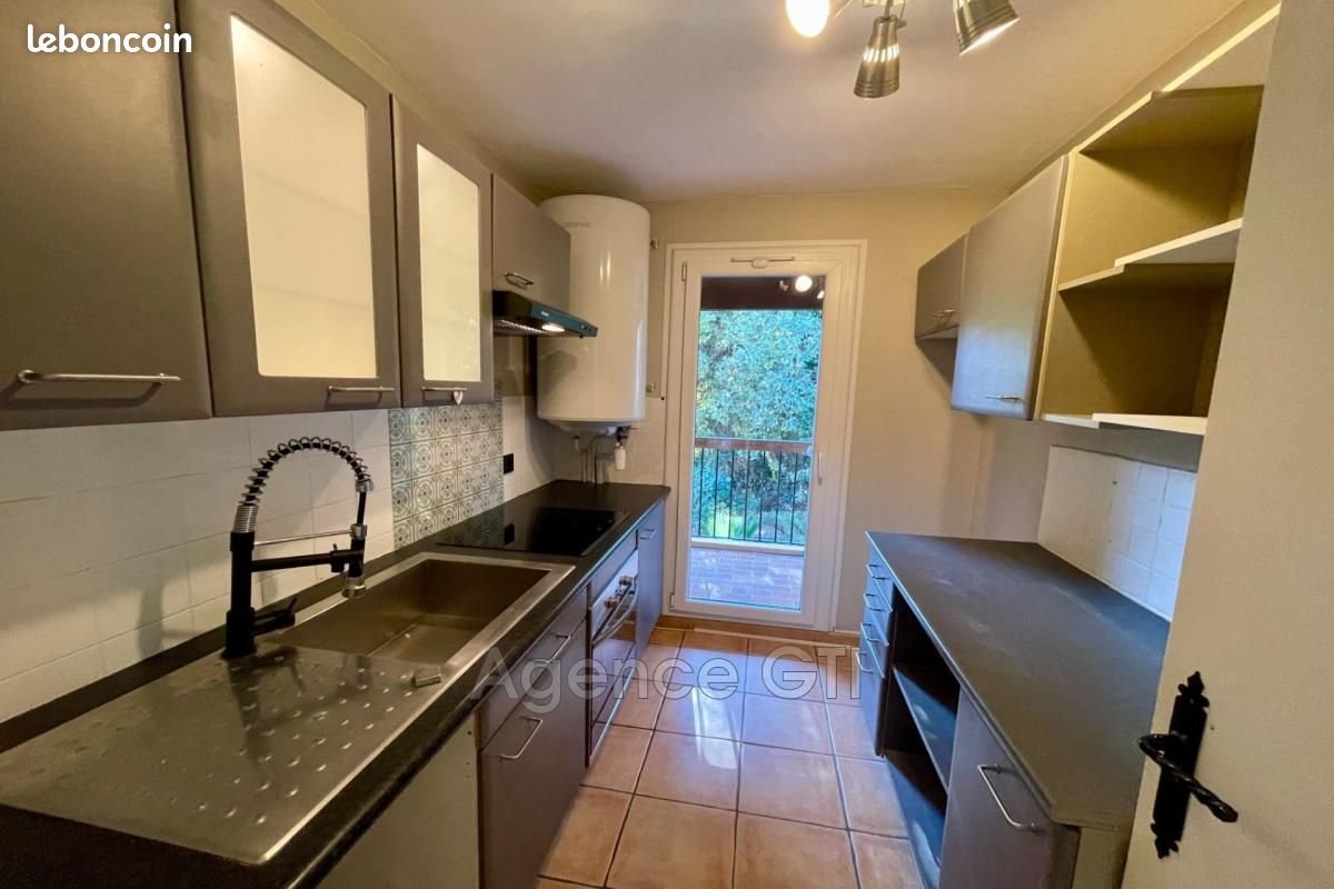 Appartement à louer, 51m², Hyères